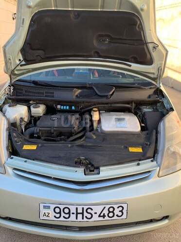 Toyota Prius-15