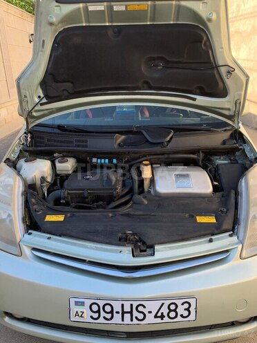 Toyota Prius-17