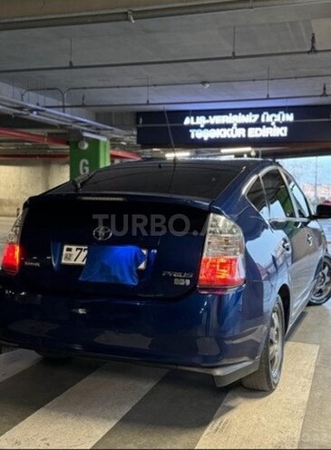 Toyota Prius-2