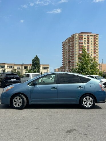 Toyota Prius-8