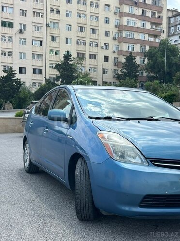 Toyota Prius-2