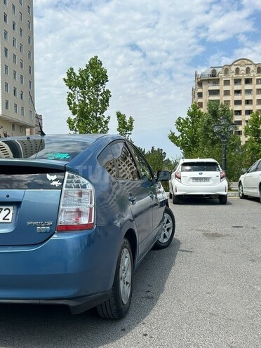 Toyota Prius-10