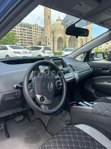 Toyota Prius-11