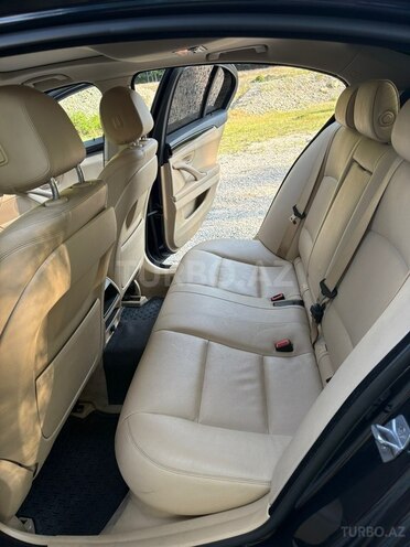 BMW 528-7