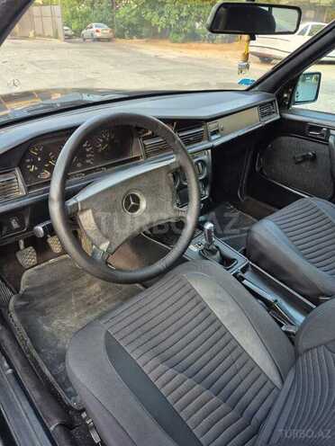 Mercedes 190-5