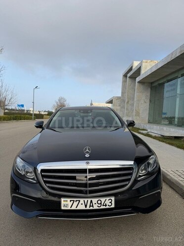 Mercedes E 300 4MATIC-5