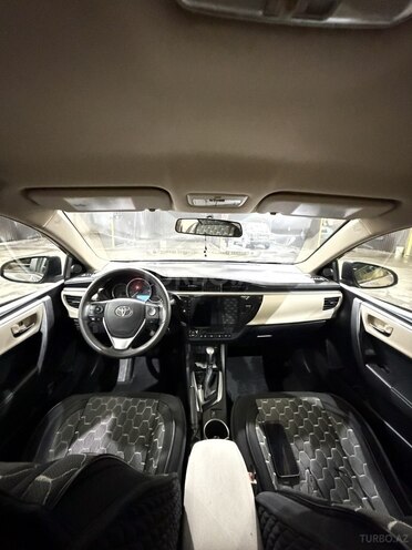 Toyota Corolla-4