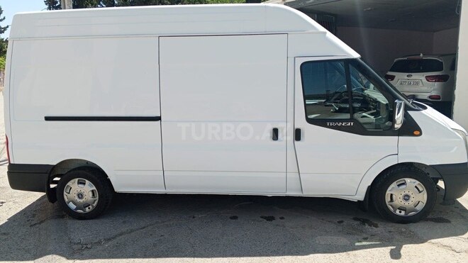 Ford Transit-4