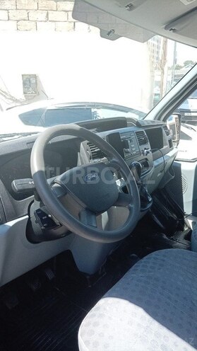 Ford Transit-7