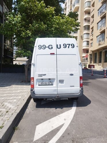 Ford Transit-2