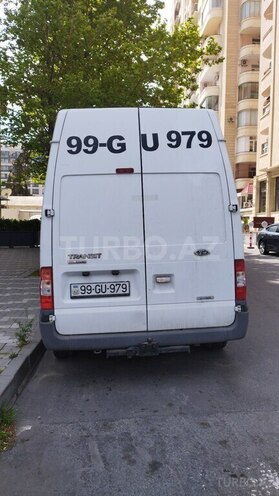 Ford Transit-11