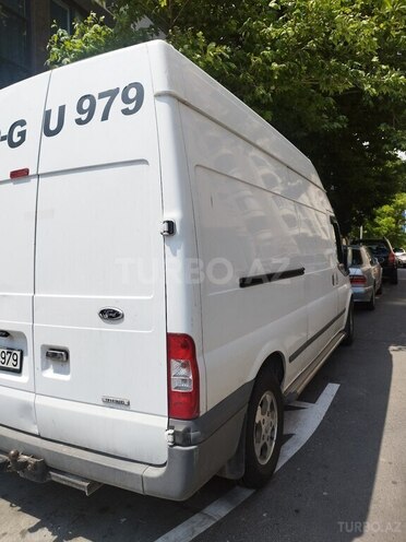 Ford Transit-3