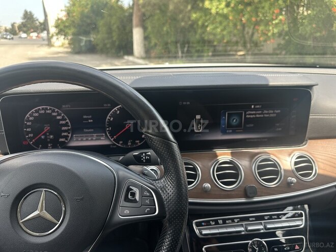 Mercedes E 300-4