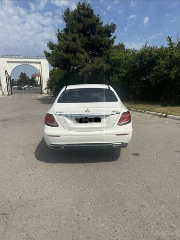 Mercedes E 300-13