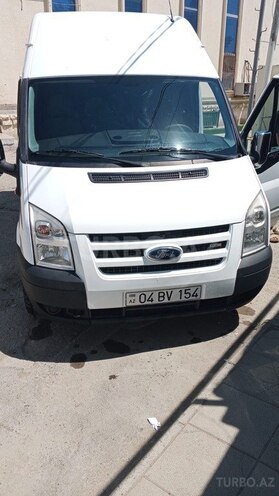 Ford Transit-9