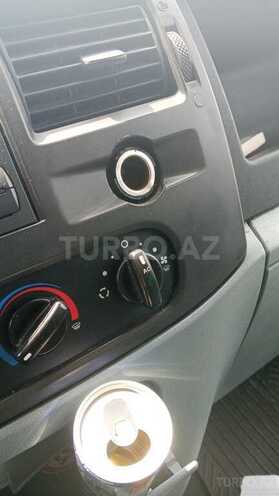 Ford Transit-10