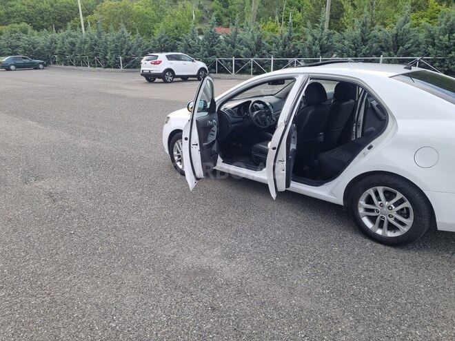 Kia Cerato-5