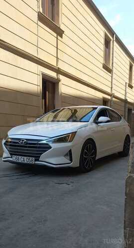 Hyundai Elantra-3