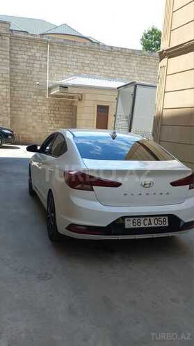 Hyundai Elantra-6