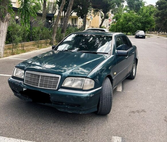 Mercedes C 220-2
