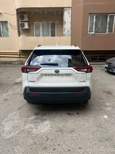 Toyota RAV4-3
