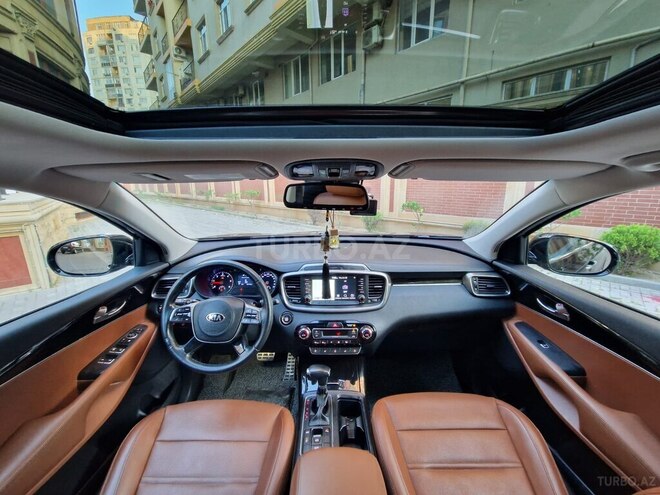 Kia Sorento-11