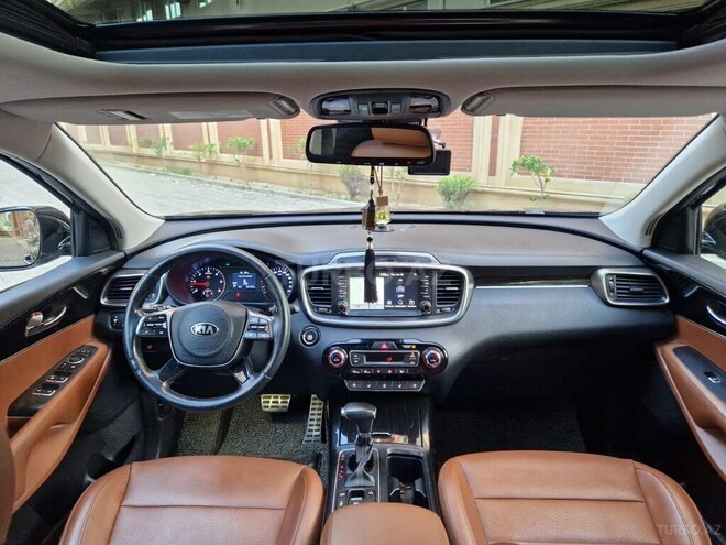 Kia Sorento-12