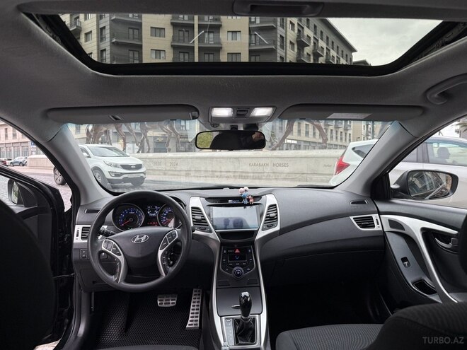 Hyundai Elantra-20