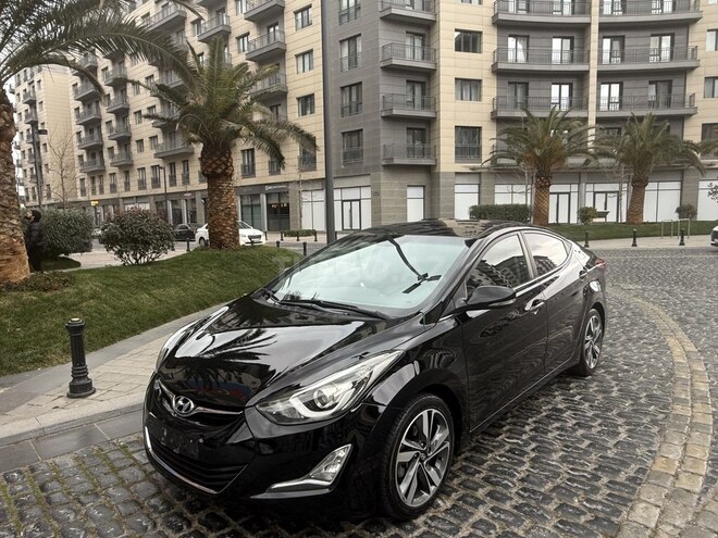 Hyundai Elantra-9