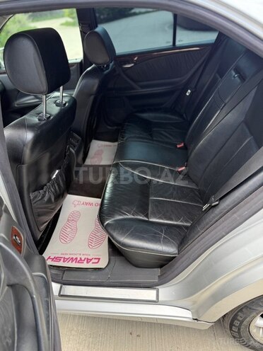 Mercedes E 220-5