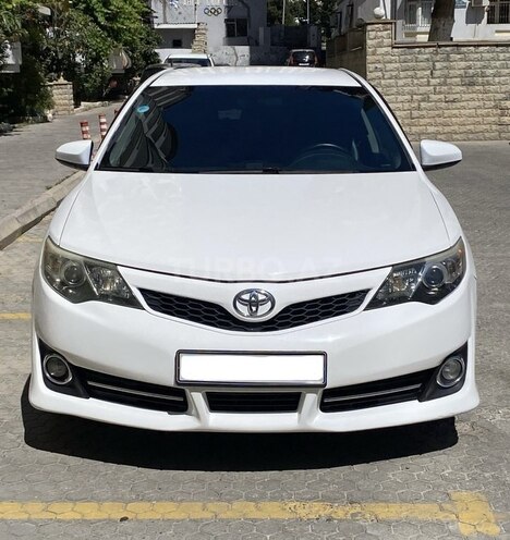 Toyota Camry-1