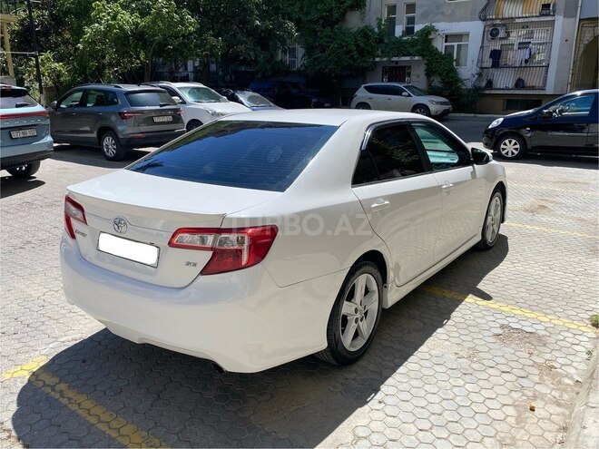 Toyota Camry-3