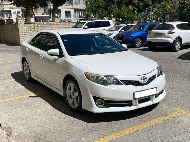 Toyota Camry-2