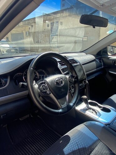 Toyota Camry-9