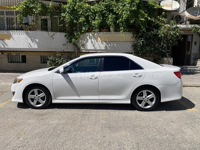 Toyota Camry-4