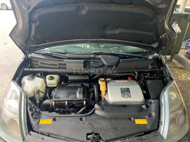 Toyota Prius-9
