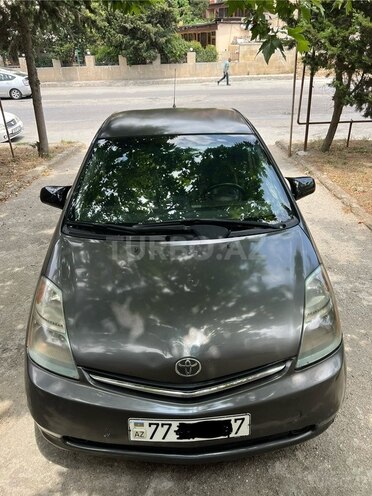 Toyota Prius-2