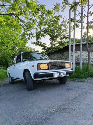 LADA (VAZ) 2107-1