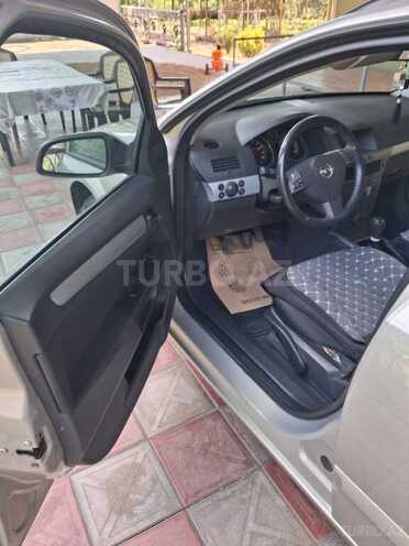 Opel Astra-11
