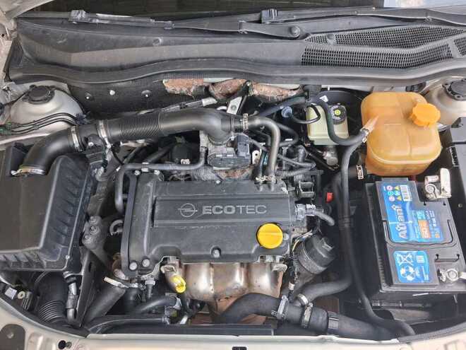 Opel Astra-21