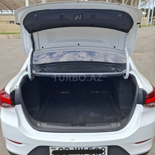 Chevrolet Onix-3