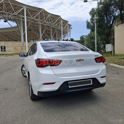 Chevrolet Onix-2