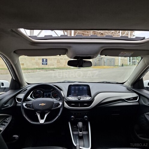 Chevrolet Onix-6