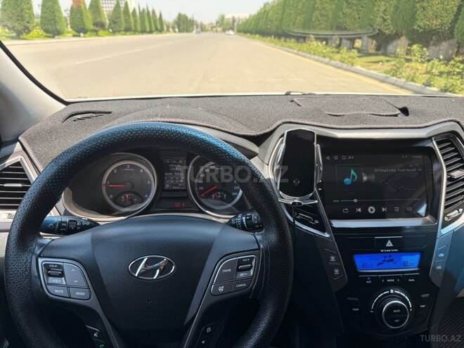 Hyundai Santa Fe-4