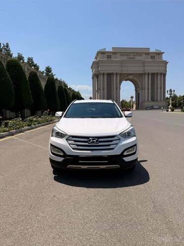 Hyundai Santa Fe-1