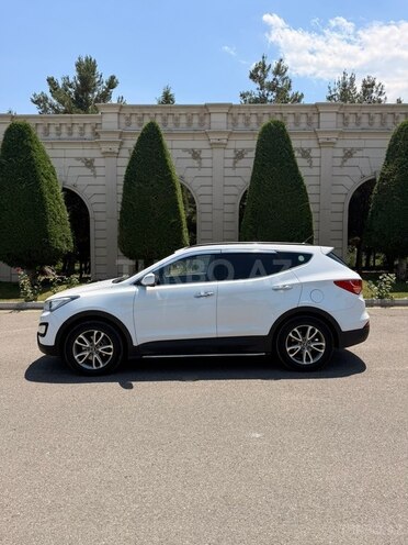 Hyundai Santa Fe-12
