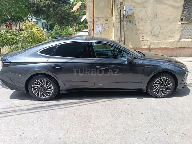 Hyundai Sonata-6