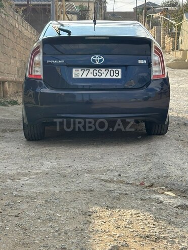 Toyota Prius-3