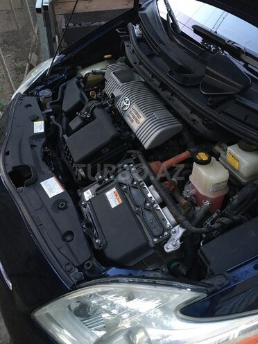 Toyota Prius-11