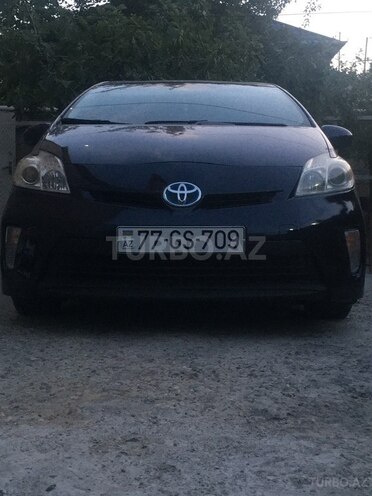 Toyota Prius-8